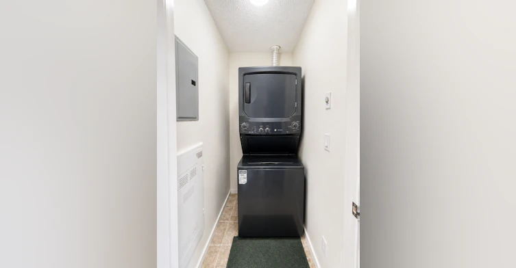3353 16a Avenue Northwest, Edmonton, AB, T6T 0V4 - 6