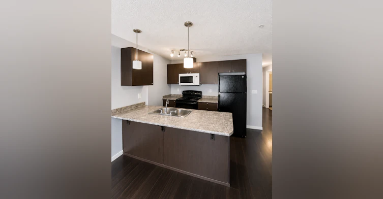 3353 16a Avenue Northwest, Edmonton, AB, T6T 0V4 - 3