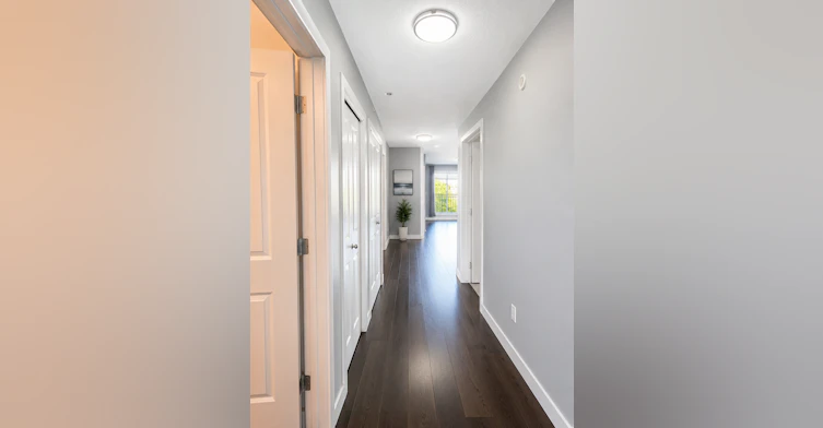 3353 16a Avenue Northwest, Edmonton, AB, T6T 0V4 - 2