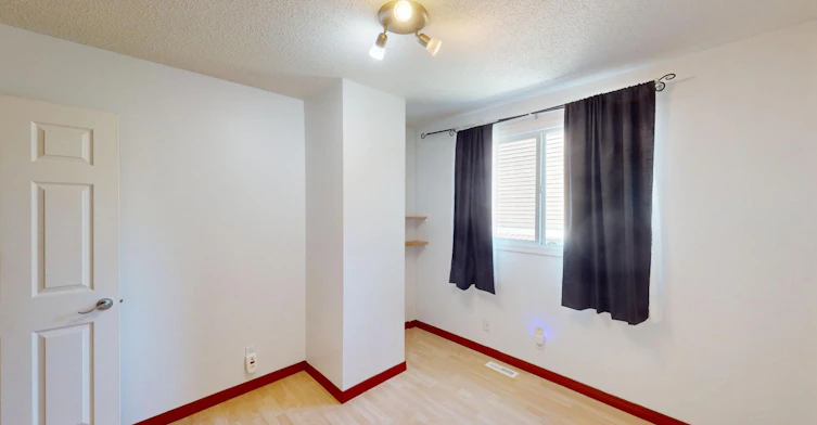 4940 39 Avenue Southwest, Calgary, AB, T3E 6K4 - 11