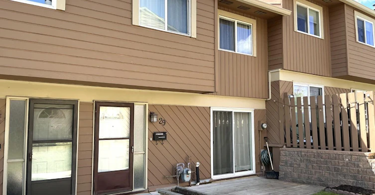 4940 39 Avenue Southwest, Calgary, AB, T3E 6K4