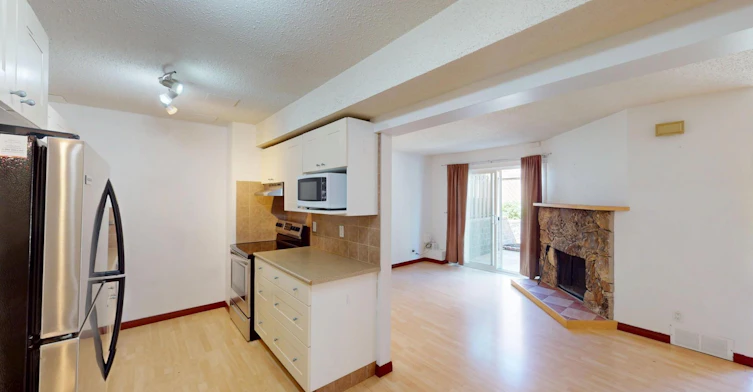 4940 39 Avenue Southwest, Calgary, AB, T3E 6K4 - 6