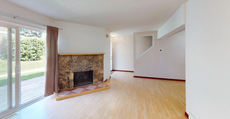 4940 39 Avenue Southwest, Calgary, AB, T3E 6K4 - 4