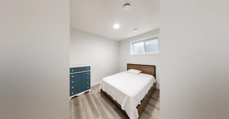 3016 12 Avenue Northwest, Edmonton, AB, T6T 2H1 - 6
