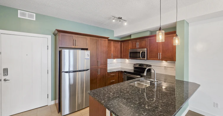 20 Royal Oak Plaza Northwest, Calgary, AB, T3G 0C1 - 10