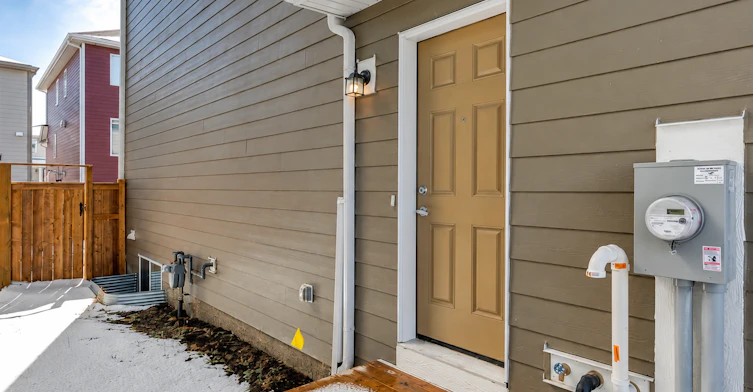 25B-25B Yorkstone Row Southwest, Calgary, AB, T2X 5B6 - 3