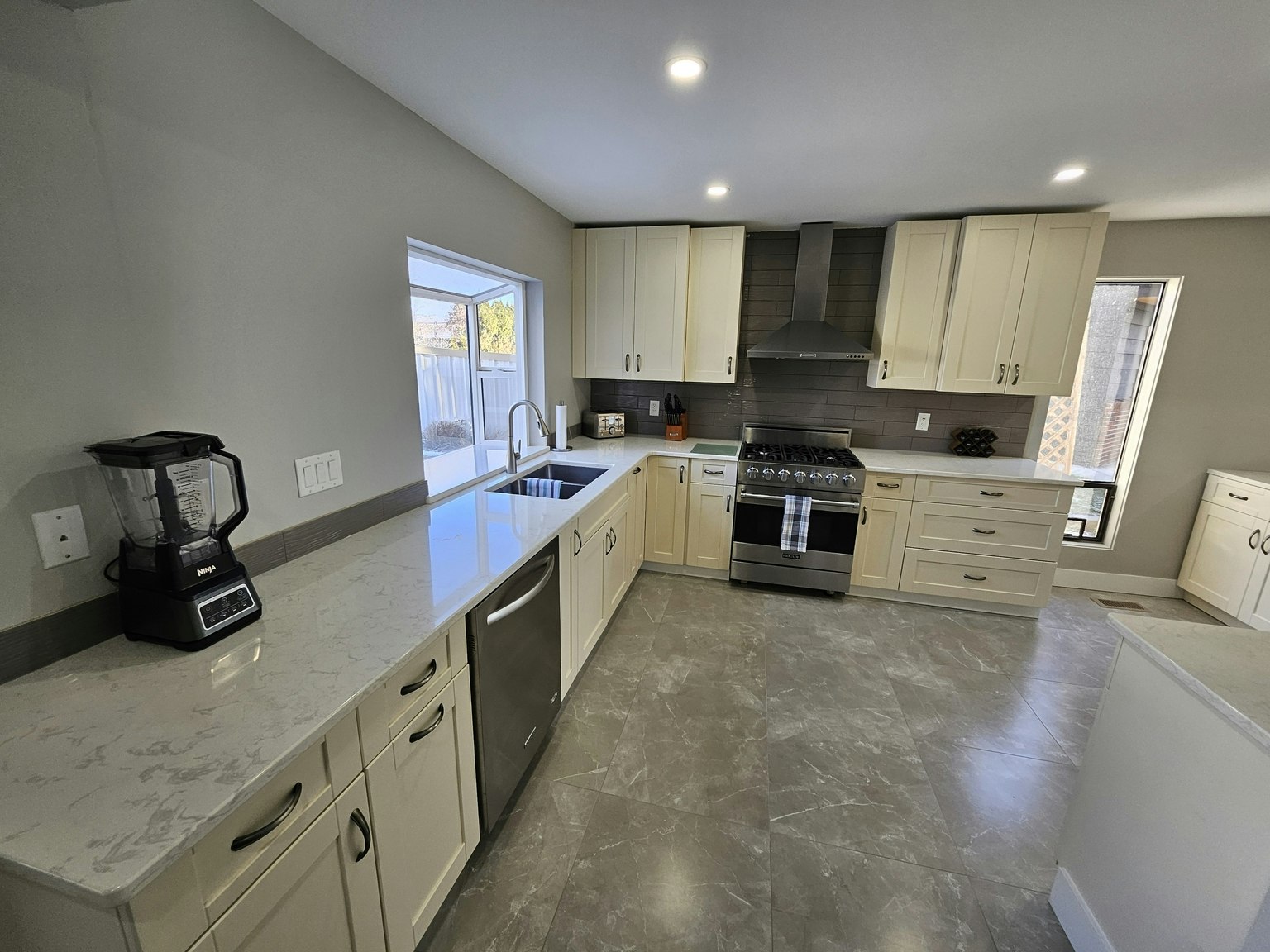 2579 Pineridge Place, West Kelowna, BC, V4T 2J7 - 17