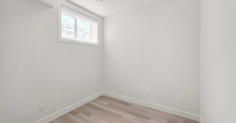7412 34 Avenue Northwest, Calgary, AB, T3B 1N6 - 11
