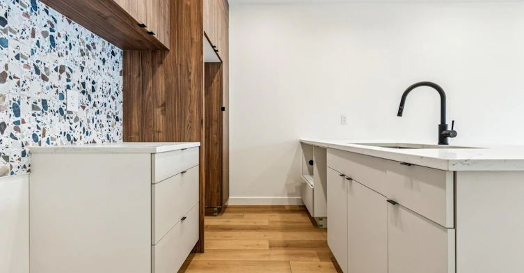 11430 123 Street Northwest, Edmonton, AB, T5M 0G2 - 12