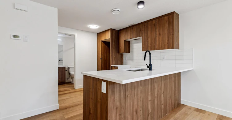 11430 123 Street Northwest, Edmonton, AB, T5M 0G2