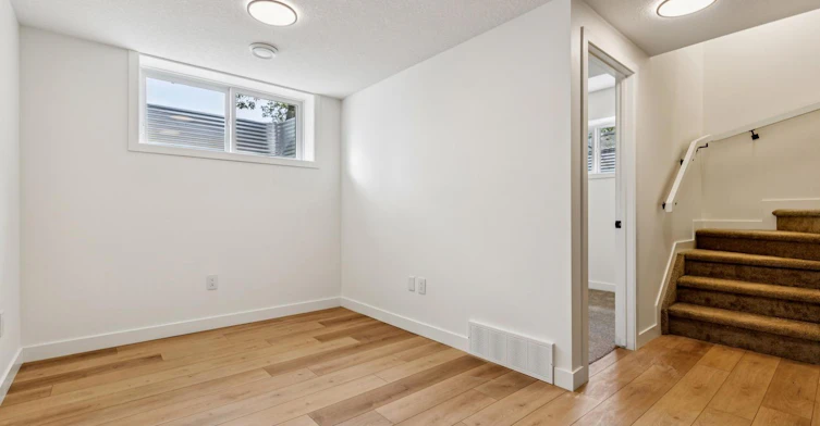 11430 123 Street Northwest, Edmonton, AB, T5M 0G2 - 5