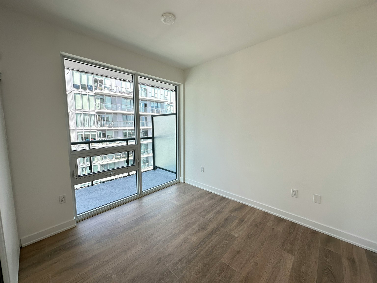 3402-117 Broadway Avenue, Toronto, ON, M4P 1V3 - 11