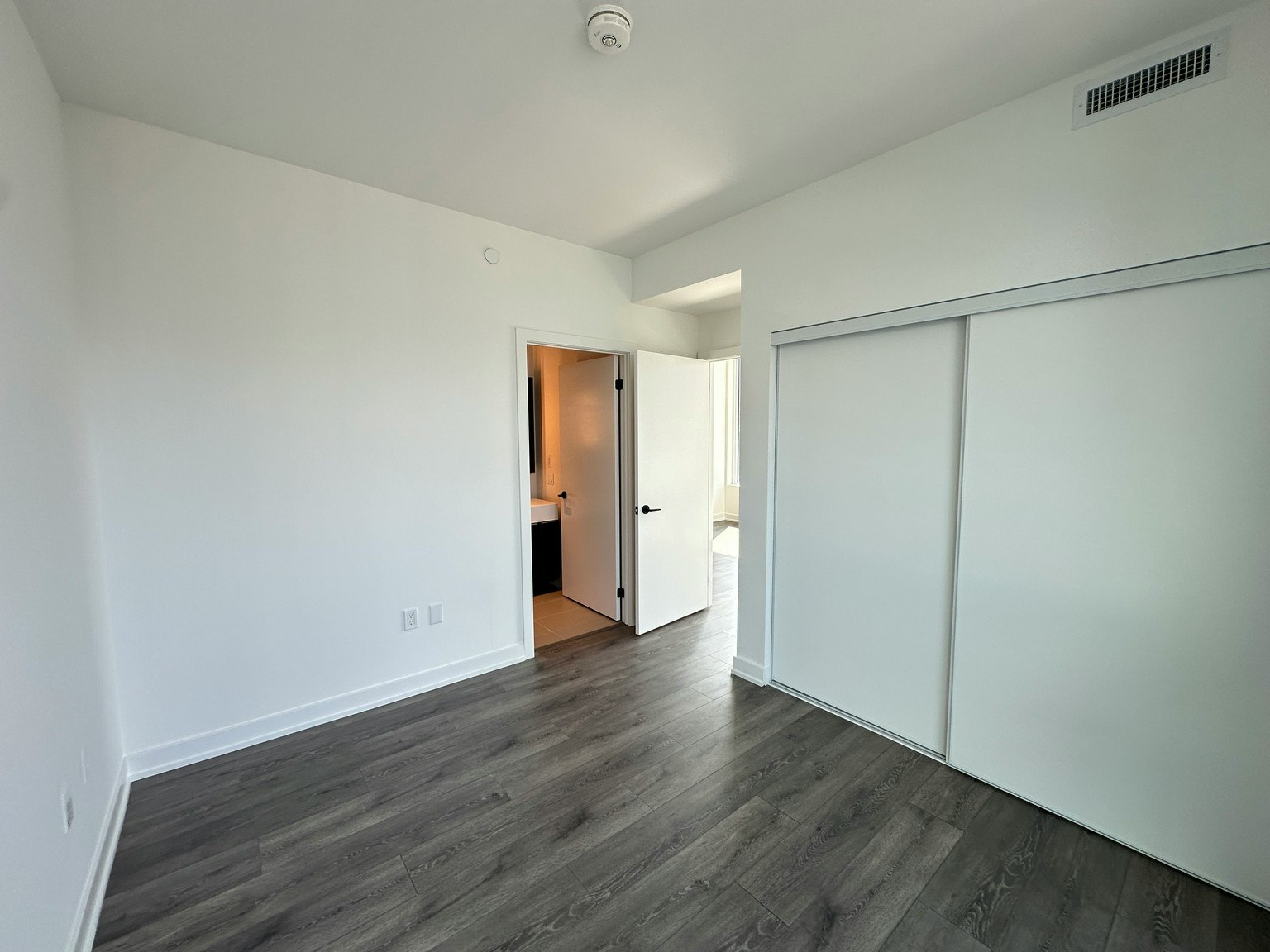 3702-117 Broadway Avenue, Toronto, ON, M4P 1V3 - 10