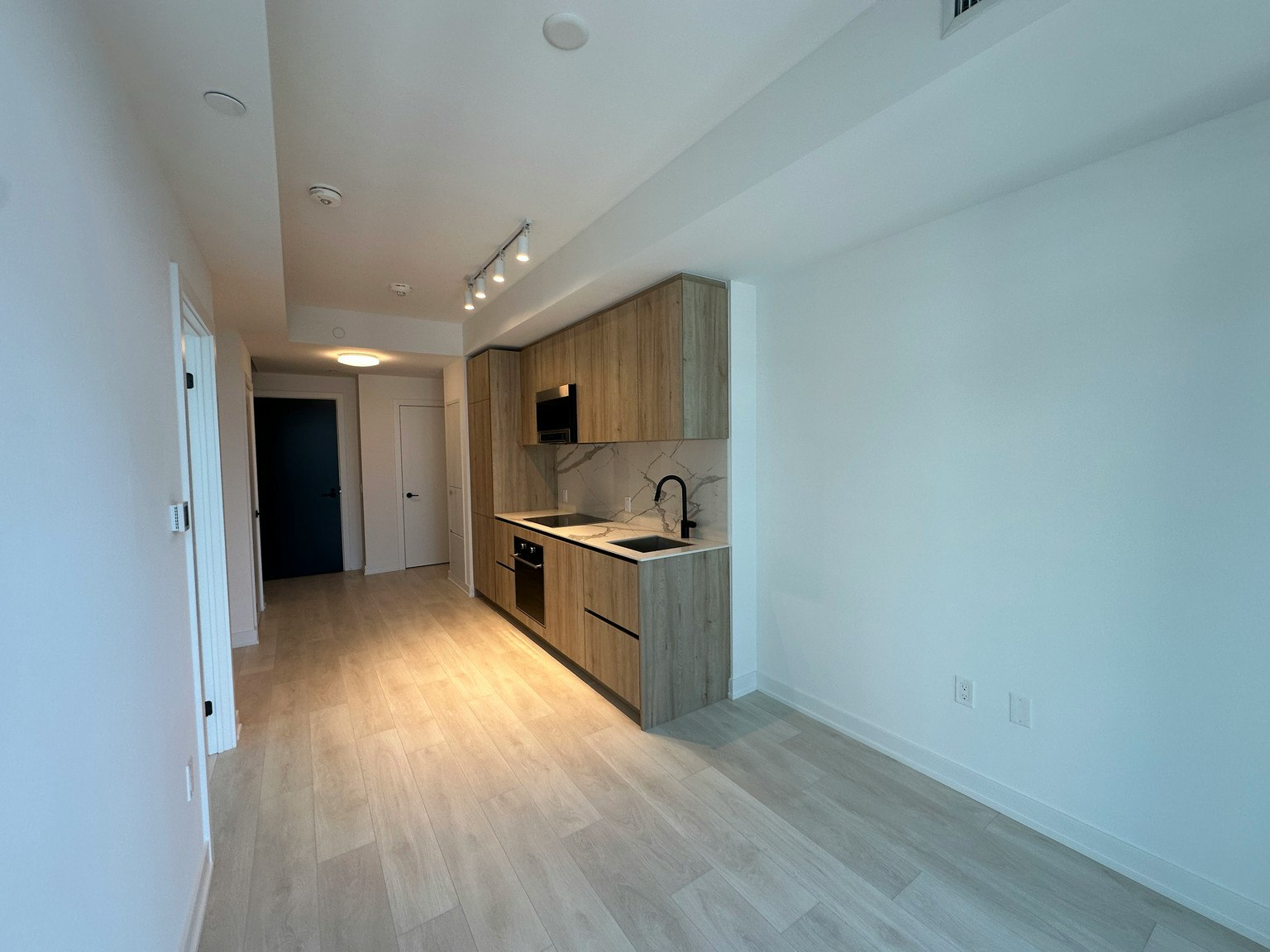 3304-117 Broadway Avenue, Toronto, ON, M4P 1V3 - 6