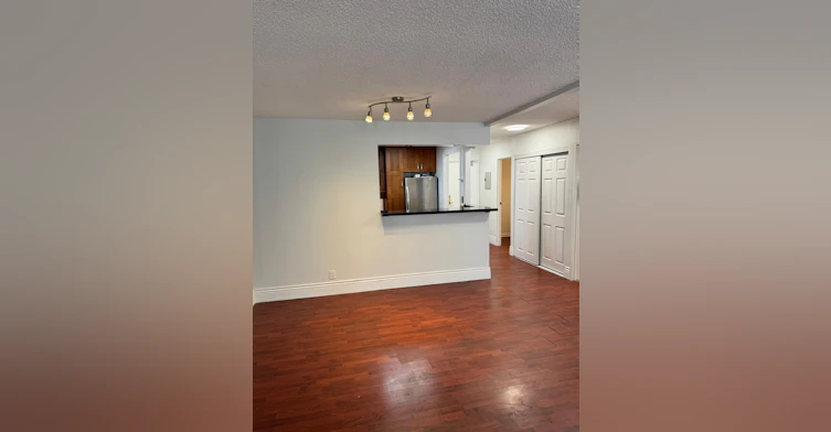 2024 Fullerton Avenue, North Vancouver, BC, V7P 3G4 - 3