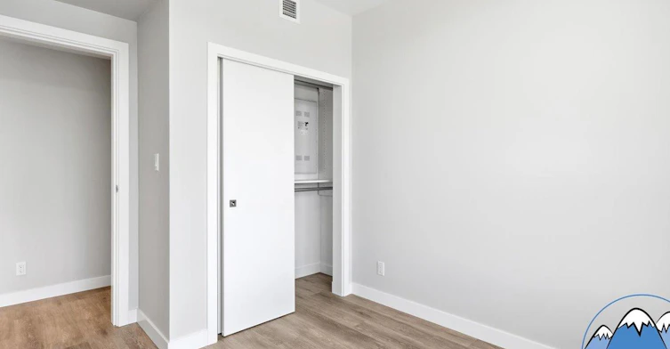 567 Emerson Street, Coquitlam, BC, V3J 3A4 - 10