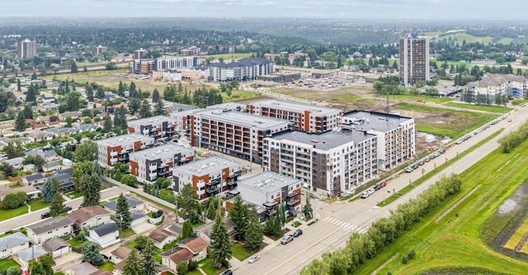 11711 51 Avenue Northwest, Edmonton, AB, T6H 3H4 - 37