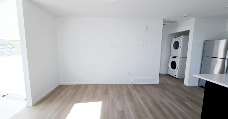 GAR-11637 84 Street Northwest, Edmonton, AB, T5B 3C1 - 4