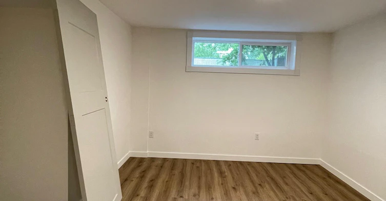 11625 83 Street Northwest, Edmonton, AB, T5B 2Y7 - 10