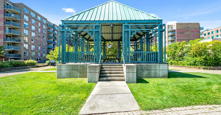 302-35 Holland Avenue, Ottawa, ON, K1Y 4S2 - 30