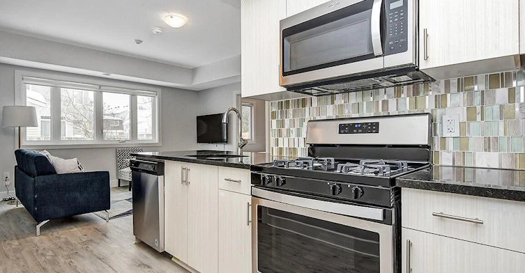 6B-18 Mcarthur Avenue, Ottawa, ON, K1L 6R2