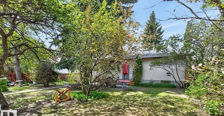 5611 115 Street Northwest, Edmonton, AB, T6H 3P5 - 2
