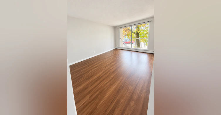 10635 123 Street Northwest, Edmonton, AB, T5N 1P3 - 7