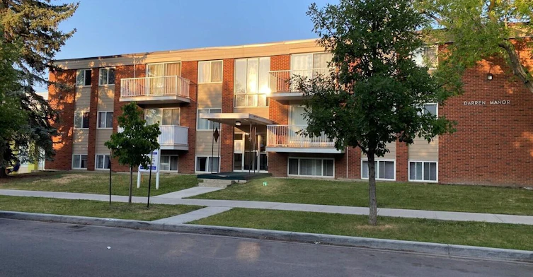10635 123 Street Northwest, Edmonton, AB, T5N 1P3