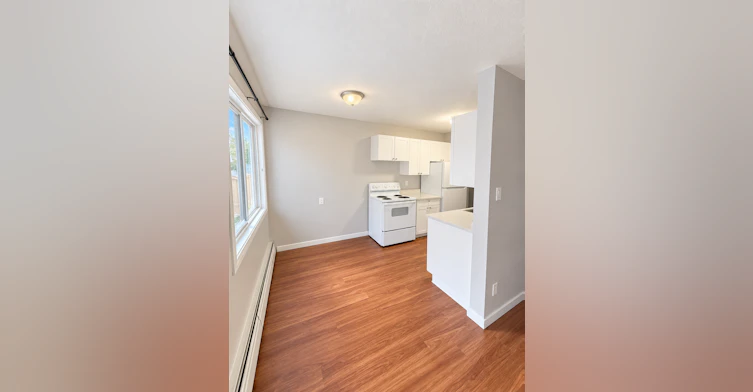 10635 123 Street Northwest, Edmonton, AB, T5N 1P3 - 3