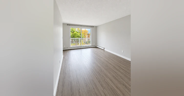 10635 123 Street Northwest, Edmonton, AB, T5N 1P3 - 12