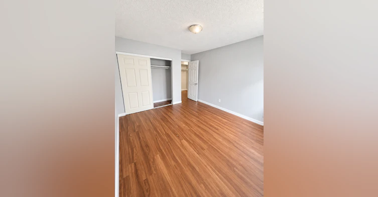 10635 123 Street Northwest, Edmonton, AB, T5N 1P3 - 8