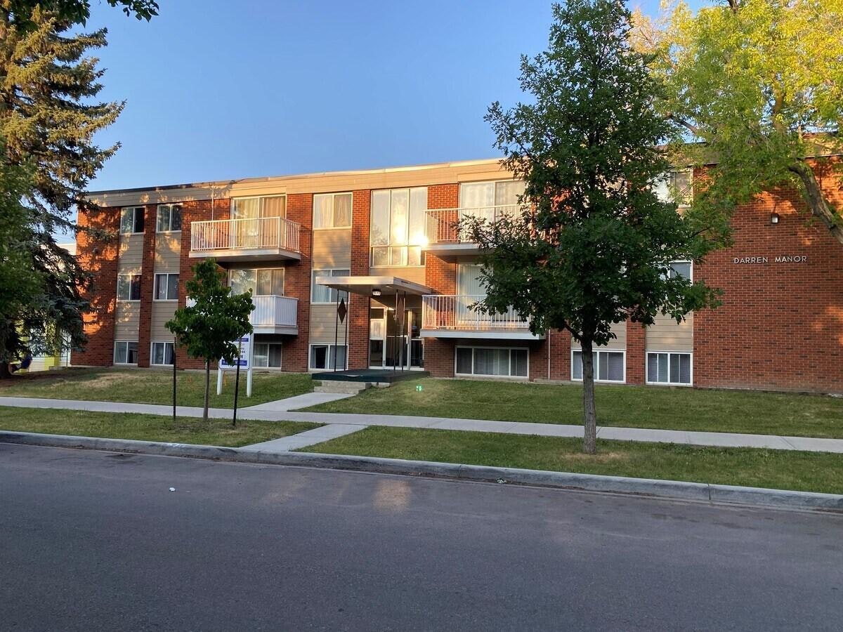 10635 123 Street Northwest, Edmonton, AB, T5N 1P3 - 2