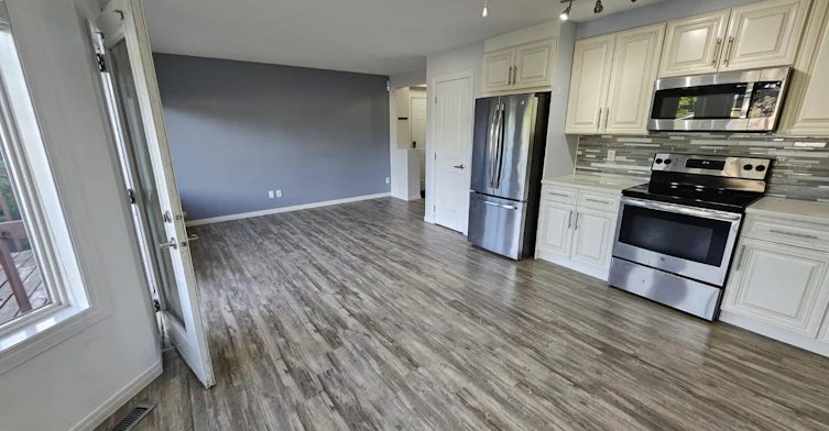 11813 43 Street NW, Edmonton, AB, T5W 2P6 - 2