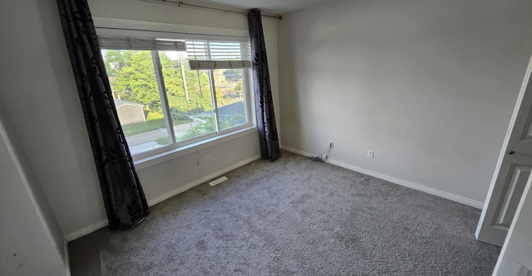 11813 43 Street NW, Edmonton, AB, T5W 2P6 - 4