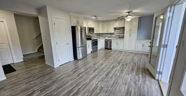 11813 43 Street NW, Edmonton, AB, T5W 2P6 - 3