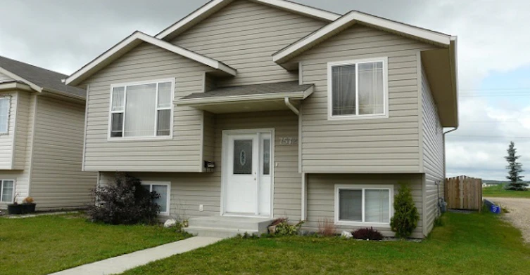 7572 59 Avenue, Red Deer, AB, T4P 3Y8