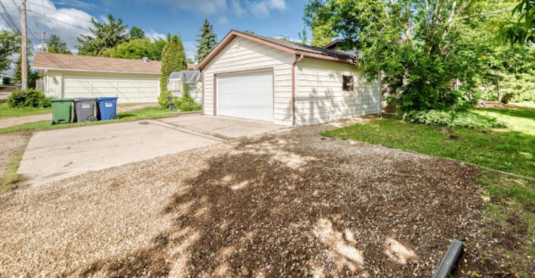 5801 41 Street Crescent, Red Deer, AB, T4N 1B5 - 4