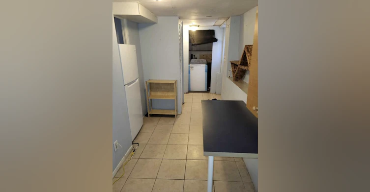Basement-2219 West 6th Avenue, Vancouver, BC, V6K 1V7 - 5