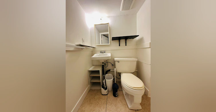 Basement-2219 West 6th Avenue, Vancouver, BC, V6K 1V7 - 4