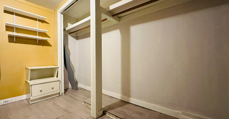 Basement-2219 West 6th Avenue, Vancouver, BC, V6K 1V7 - 3
