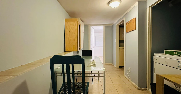 Basement-2219 West 6th Avenue, Vancouver, BC, V6K 1V7 - 6