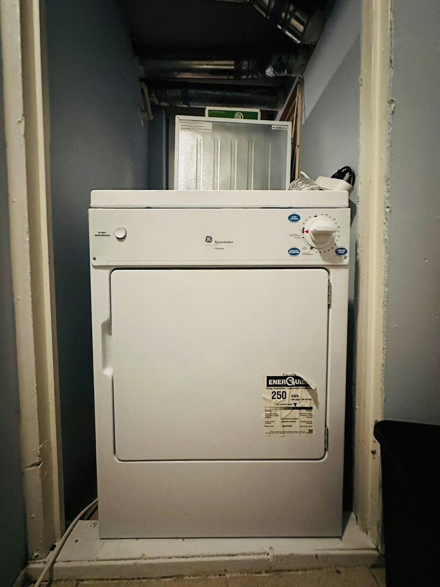 Basement-2219 West 6th Avenue, Vancouver, BC, V6K 1V7 - 15
