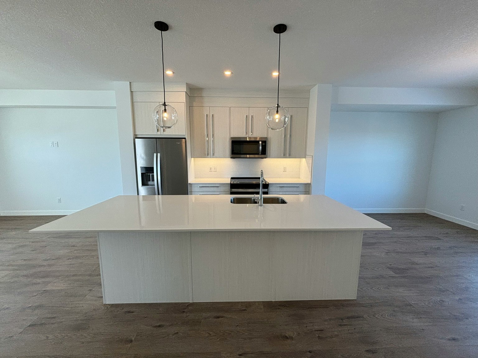 154-154 Merganser Drive West, Chestermere, AB, T1X 2X8 - 4