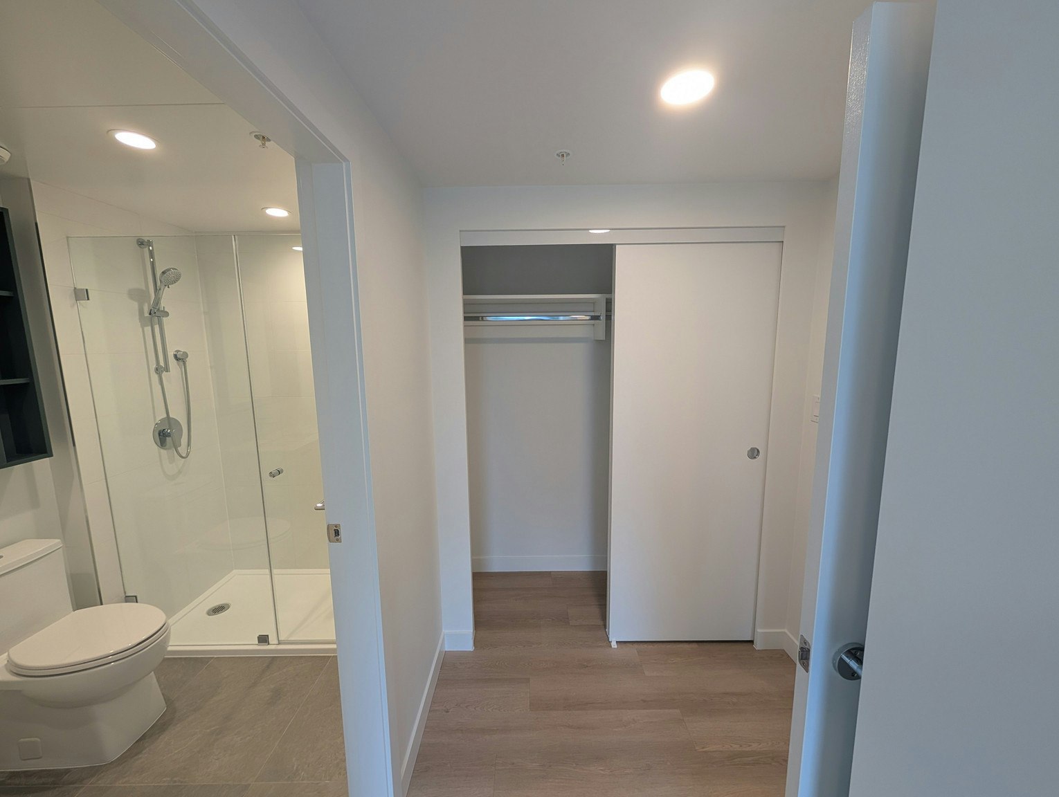 404-13740 Fraser Highway, Surrey, BC, V3T 4J3 - 13