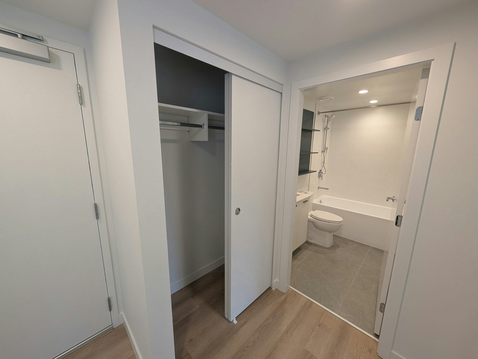 404-13740 Fraser Highway, Surrey, BC, V3T 4J3 - 5