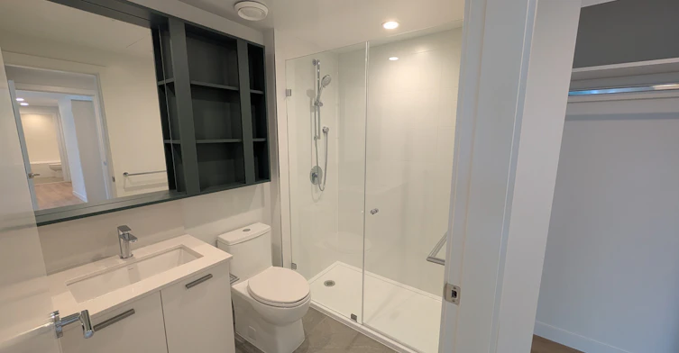 404-13740 Fraser Highway, Surrey, BC, V3T 4J3 - 14