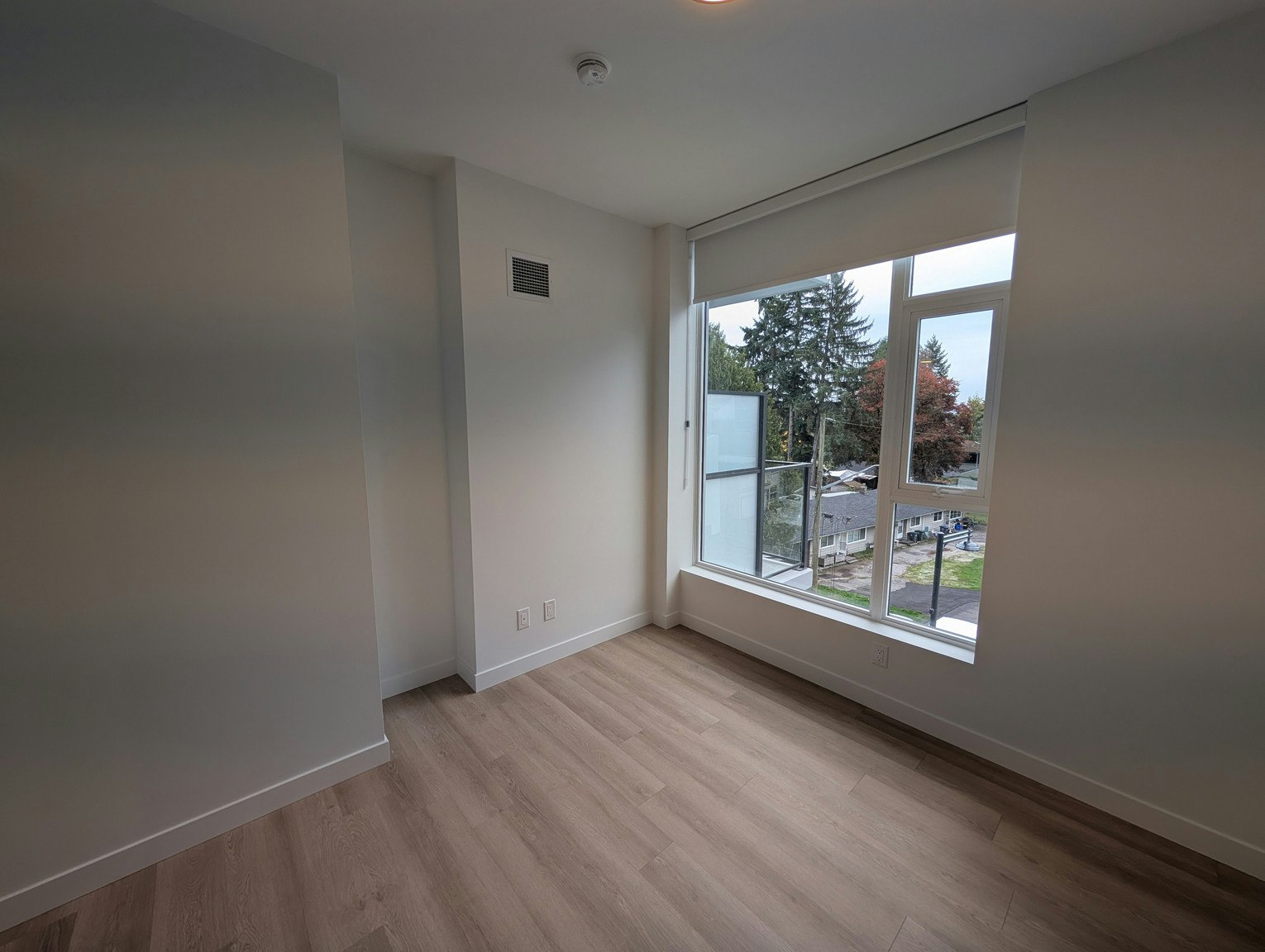 404-13740 Fraser Highway, Surrey, BC, V3T 4J3 - 12
