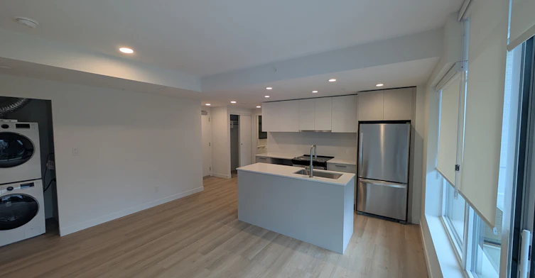 404-13740 Fraser Highway, Surrey, BC, V3T 4J3 - 2