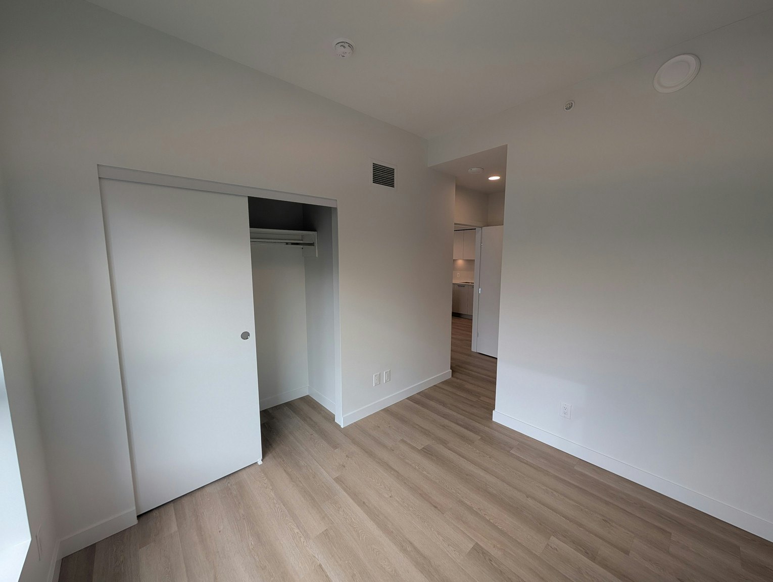 405-13740 Fraser Highway, Surrey, BC, V3T 4J3 - 9