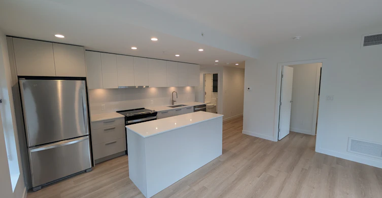 405-13740 Fraser Highway, Surrey, BC, V3T 4J3 - 3